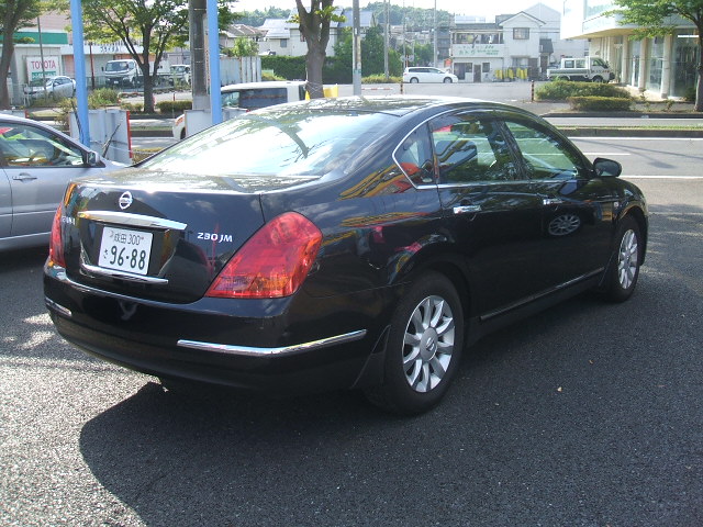 Nissan teana 230jm