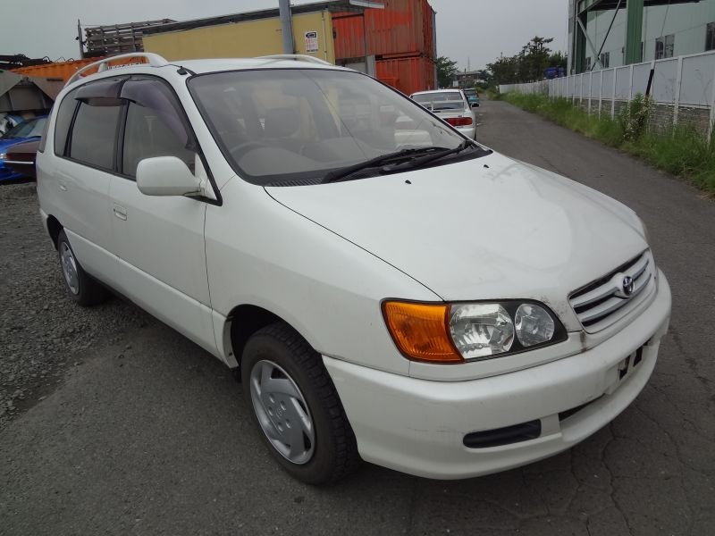 Toyota ipsum 2000 года