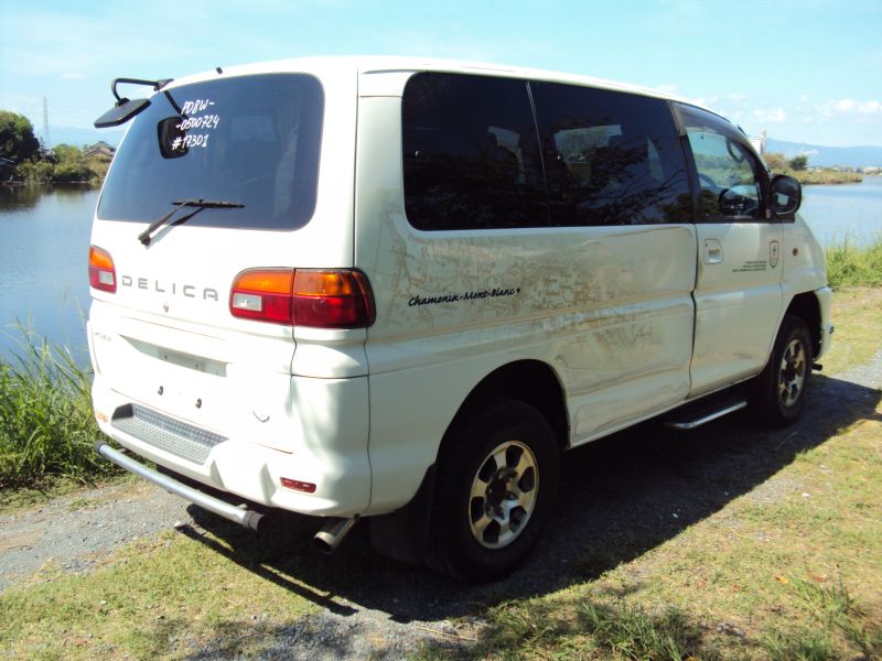 Mitsubishi delica 1999