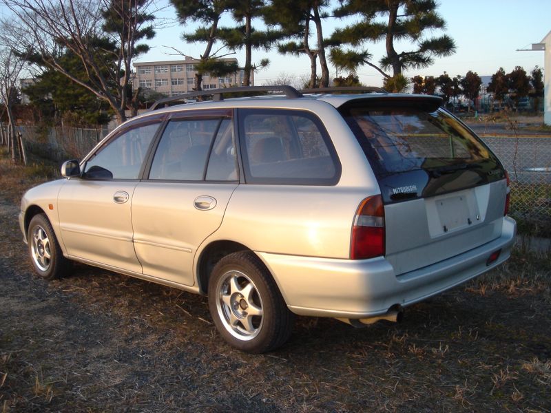 Mitsubishi libero фото