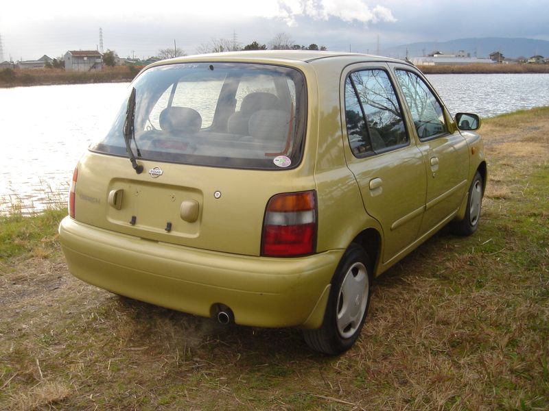 Nissan march 1996