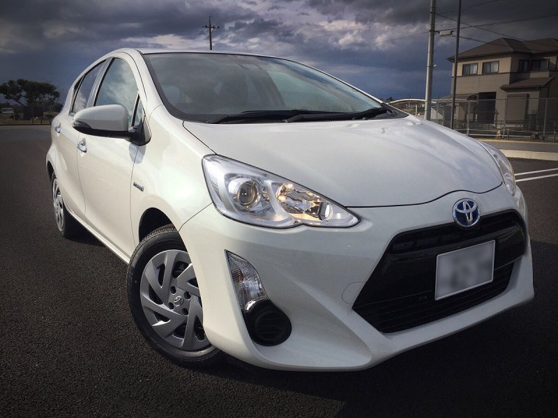 Toyota Aqua Hybrid S Package 16 Used For Sale
