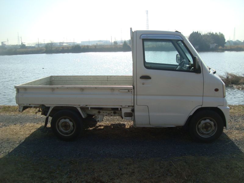 Mitsubishi minicab truck