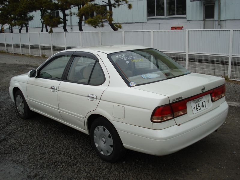 Nissan sunny ex saloon