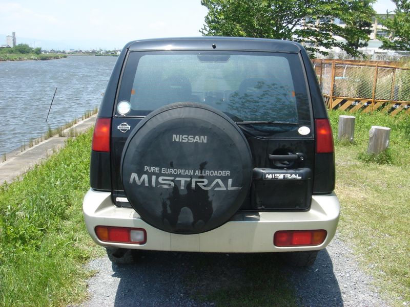 Nissan mistral 1996