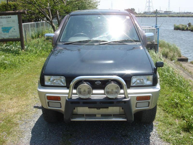 Nissan mistral 1996