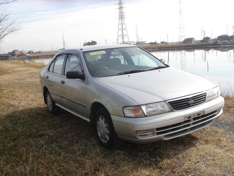 Nissan sunny ex saloon