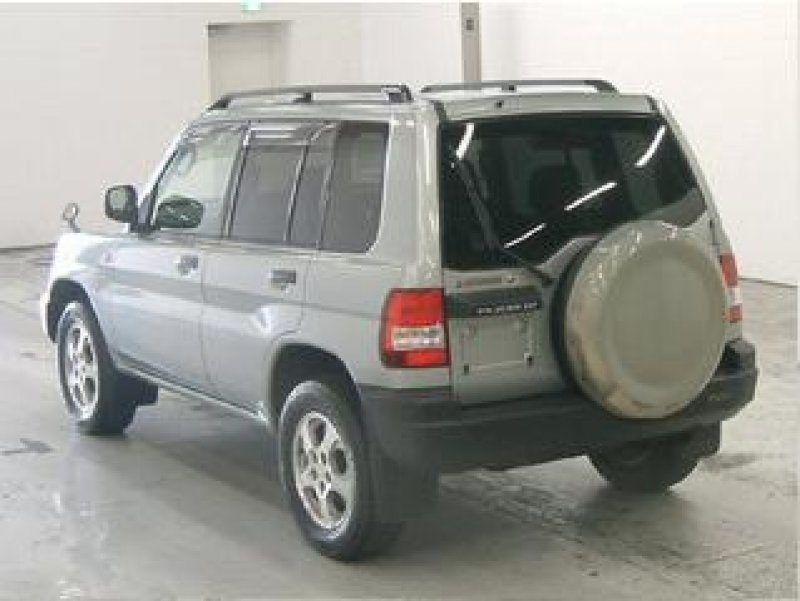 Mitsubishi pajero io 1998