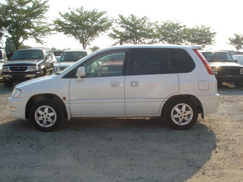 Mitsubishi rvr 2001