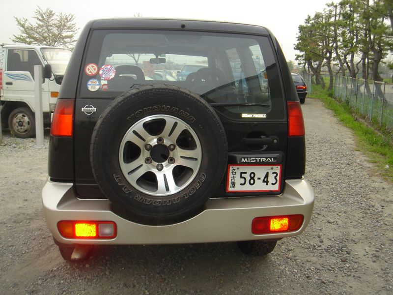 Nissan mistral 1995