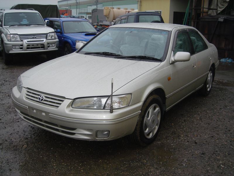 Toyota camry gracia 1998