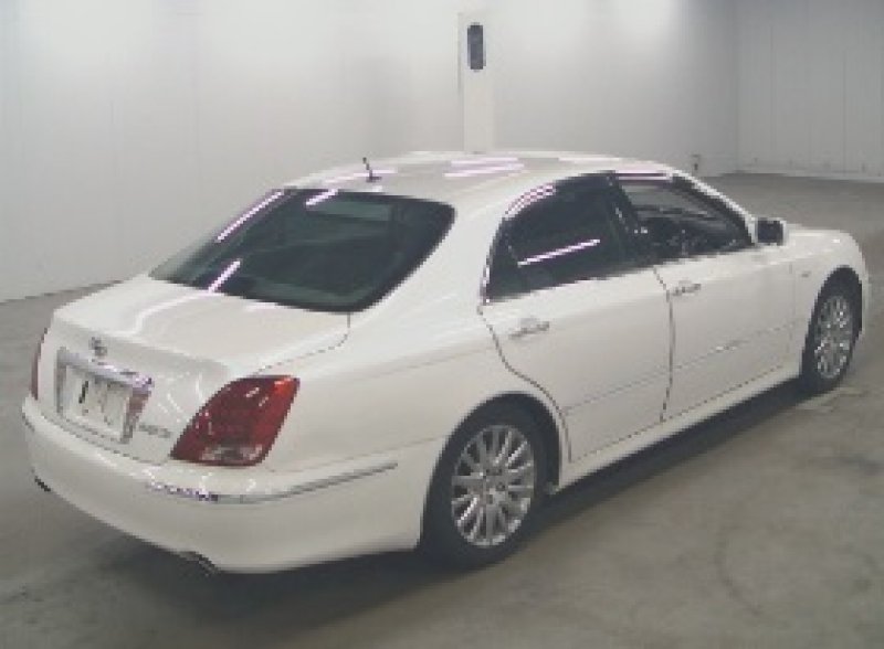 Toyota crown majesta 2004