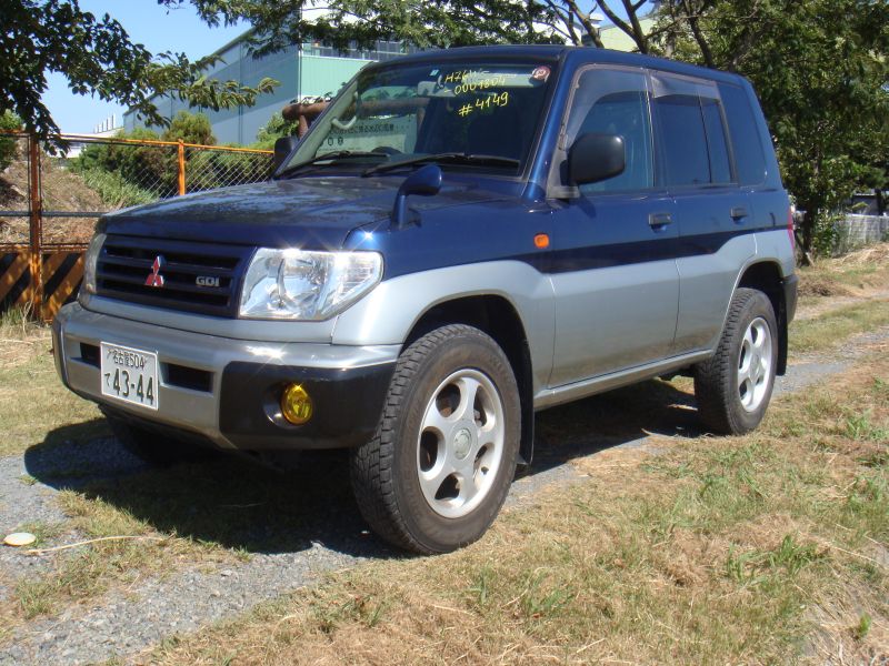 Mitsubishi pajero io 1998