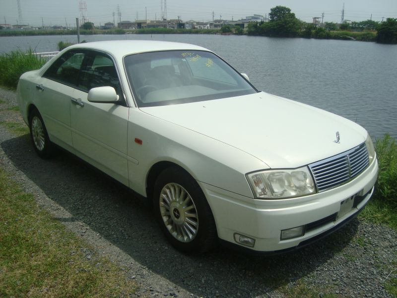 Nissan cedric 2000