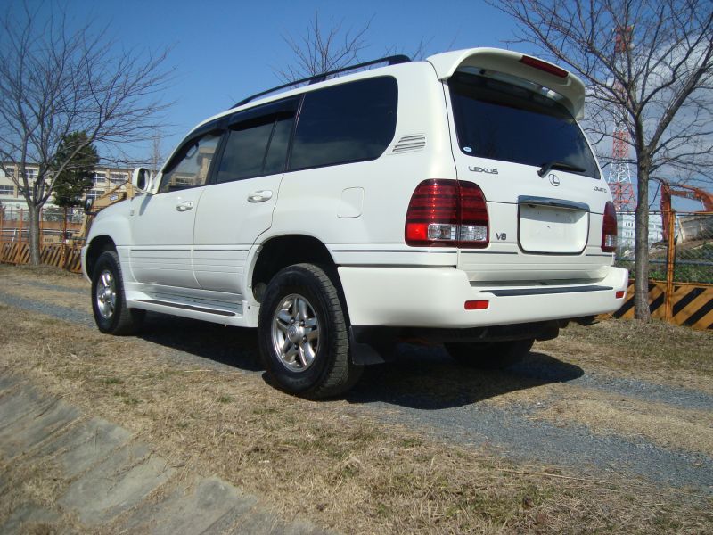 Toyota land cruiser cygnus