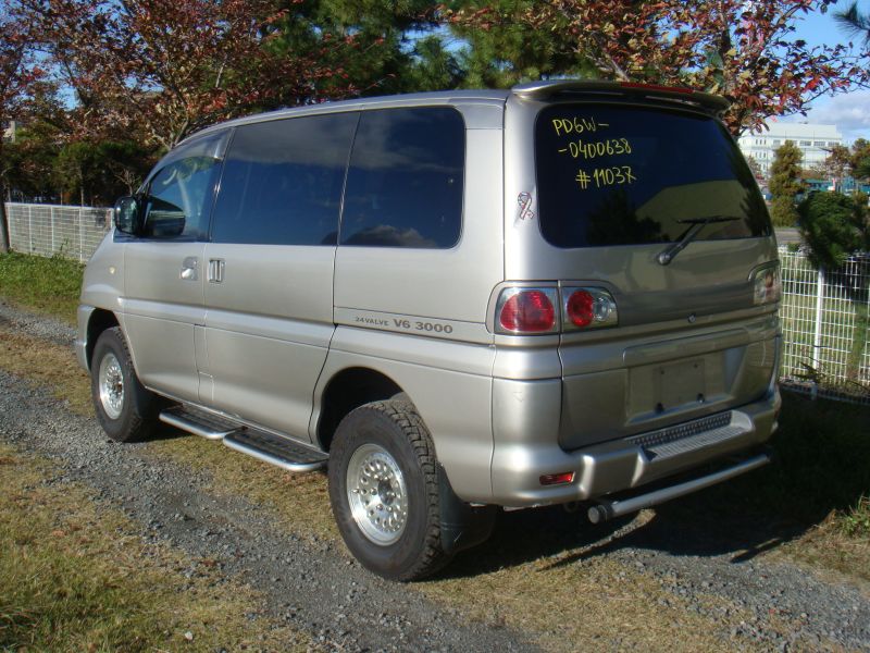 Mitsubishi delica 1998