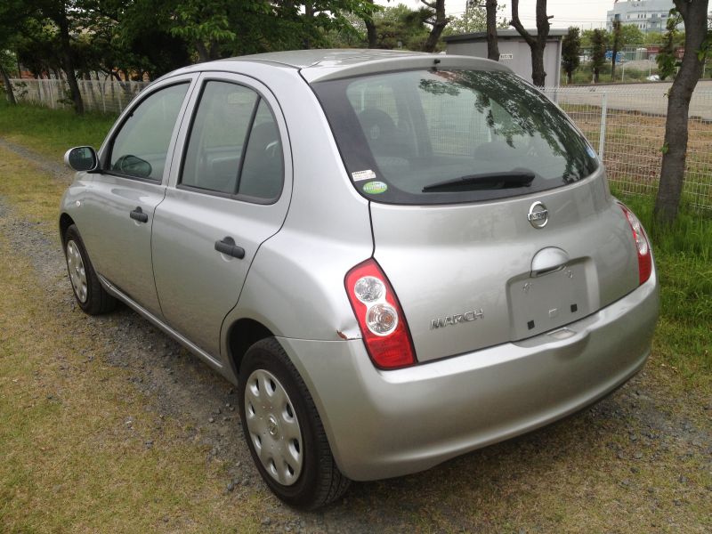 Nissan march 2009