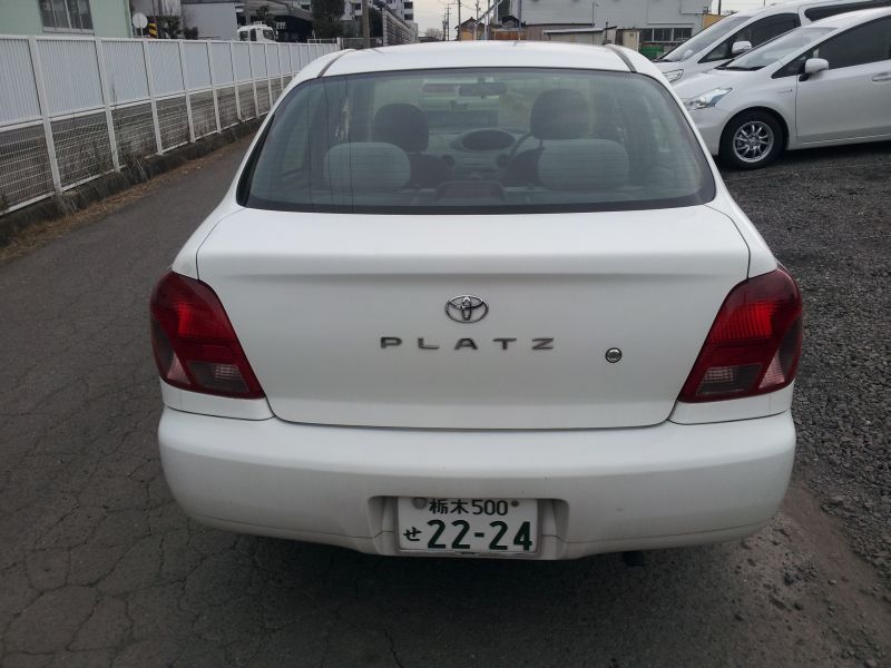 Toyota platz 1999