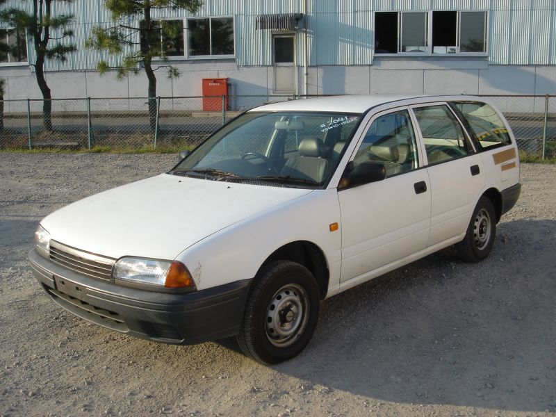 Nissan avenir 1997