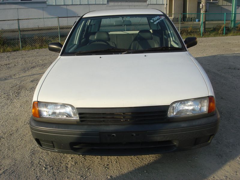 Nissan avenir 1997