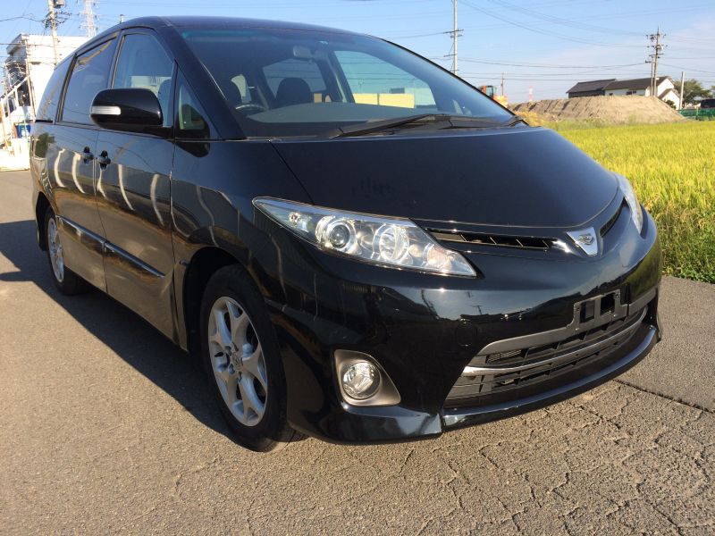 Toyota estima 2011