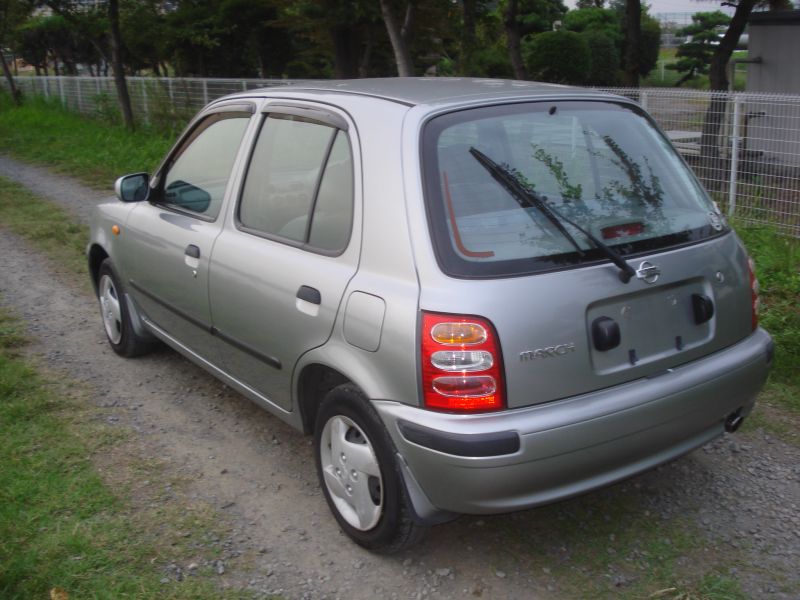 Nissan march 2000