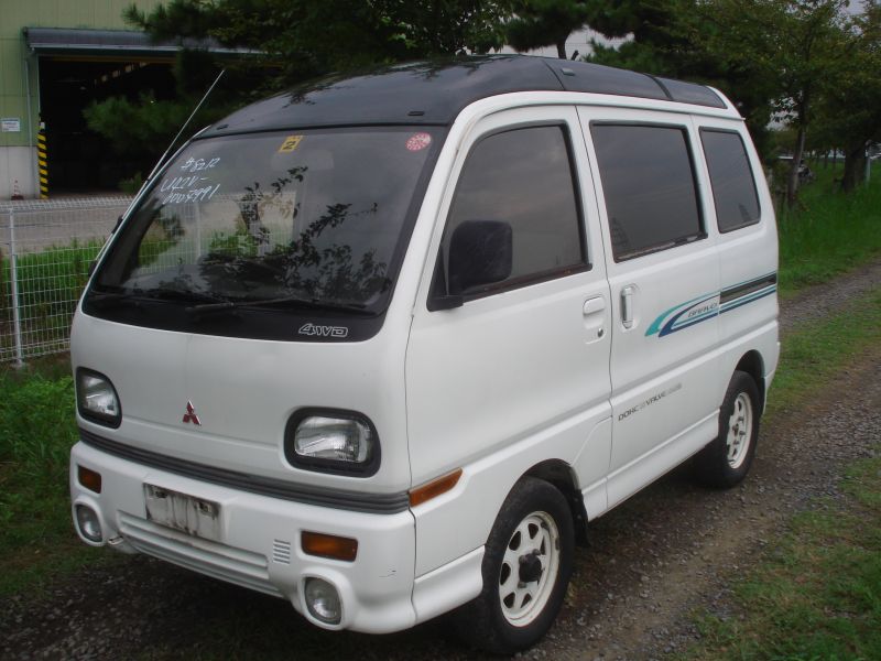 Mitsubishi Minicab Bravo