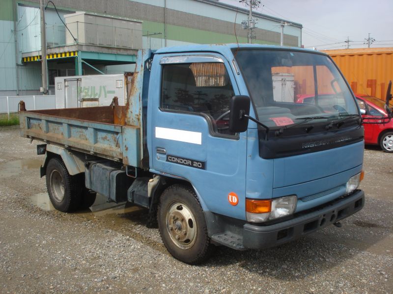 Самосвал nissan condor