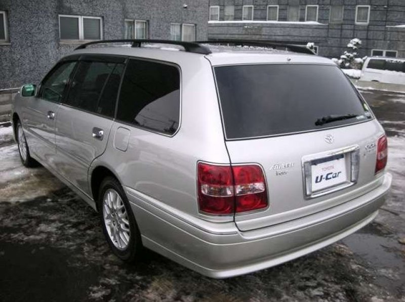 Toyota Crown Estate, 2005, used for sale