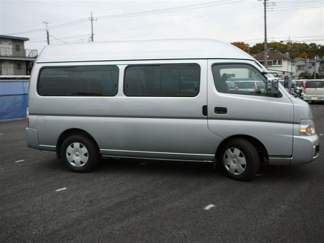 Nissan caravan iv