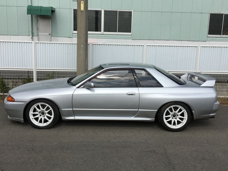 Nissan skyline r32 coupe