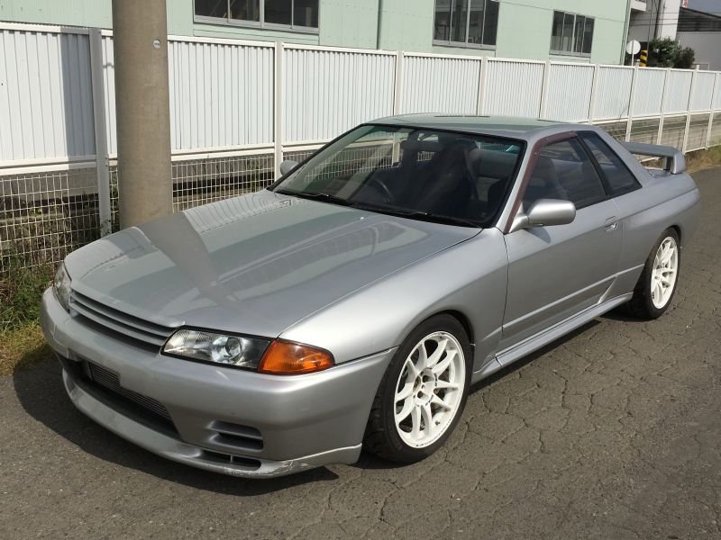 Nissan skyline r32 coupe