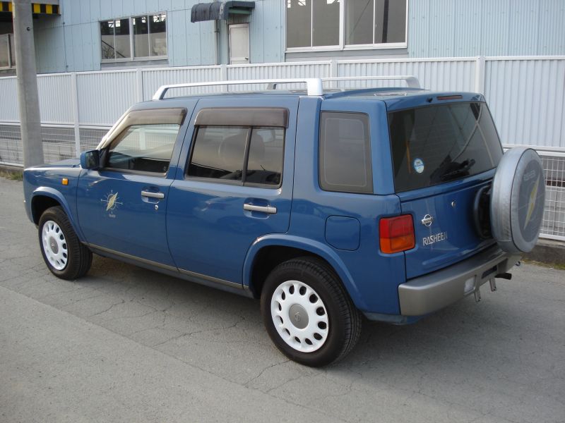 Nissan rasheen 1996