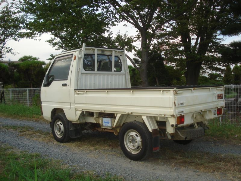 Mitsubishi minicab 4wd