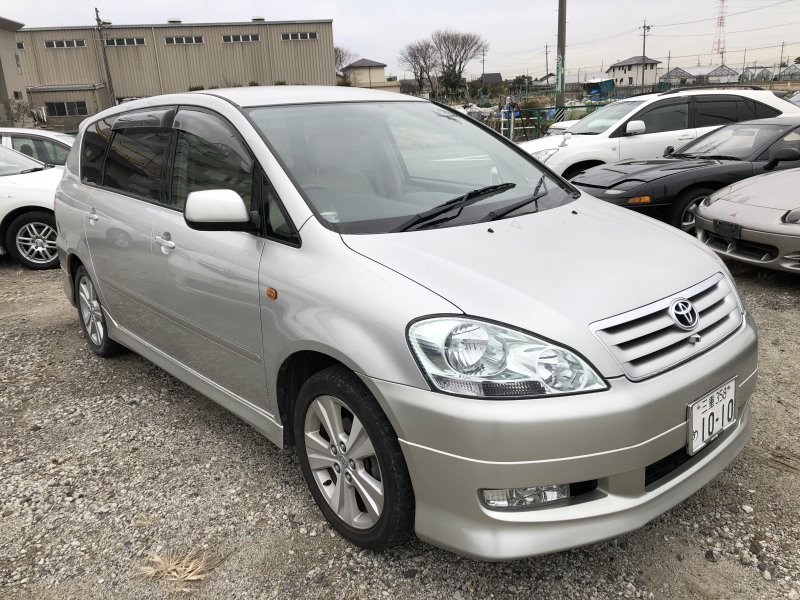 Toyota ipsum 2003 года