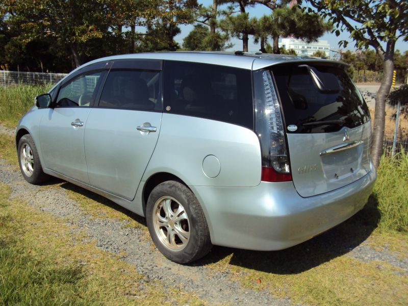 Mitsubishi grandis 2003