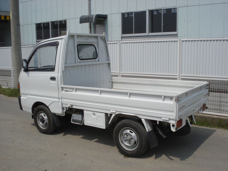 Mitsubishi minicab truck