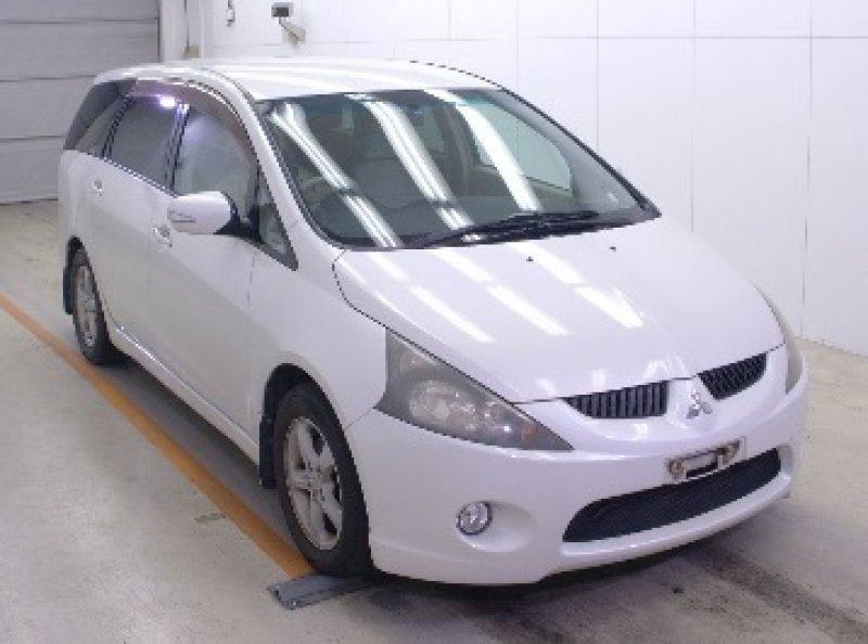 Mitsubishi grandis 2004