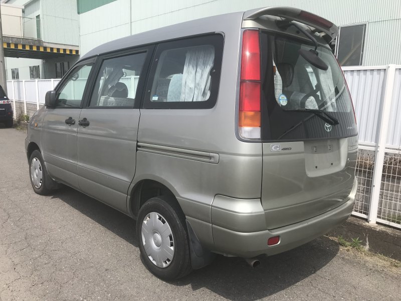 Toyota lite ace noah