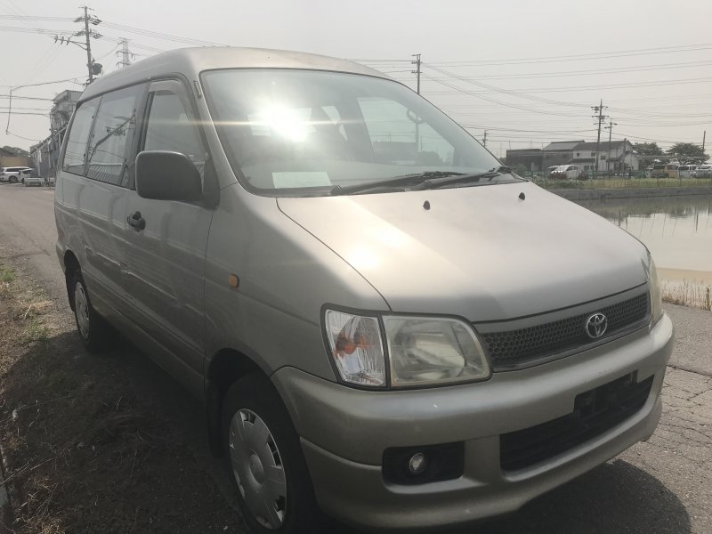 Toyota lite ace noah