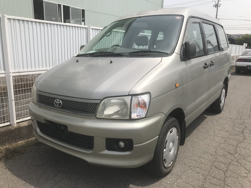 Toyota lite ace noah