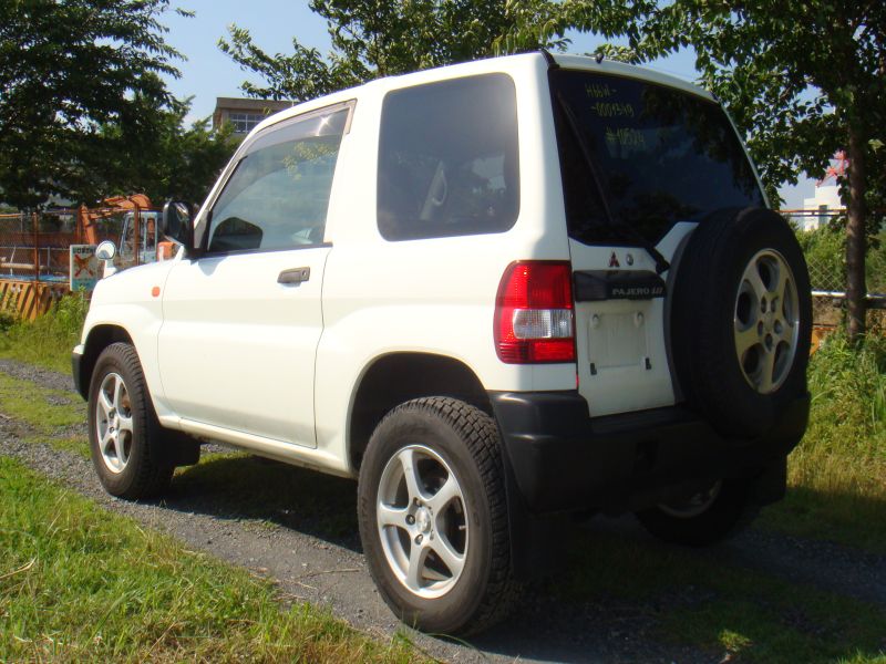 Mitsubishi pajero io 1998