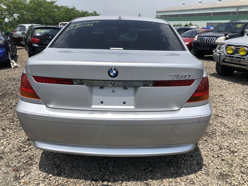 Bmw 735i 2002