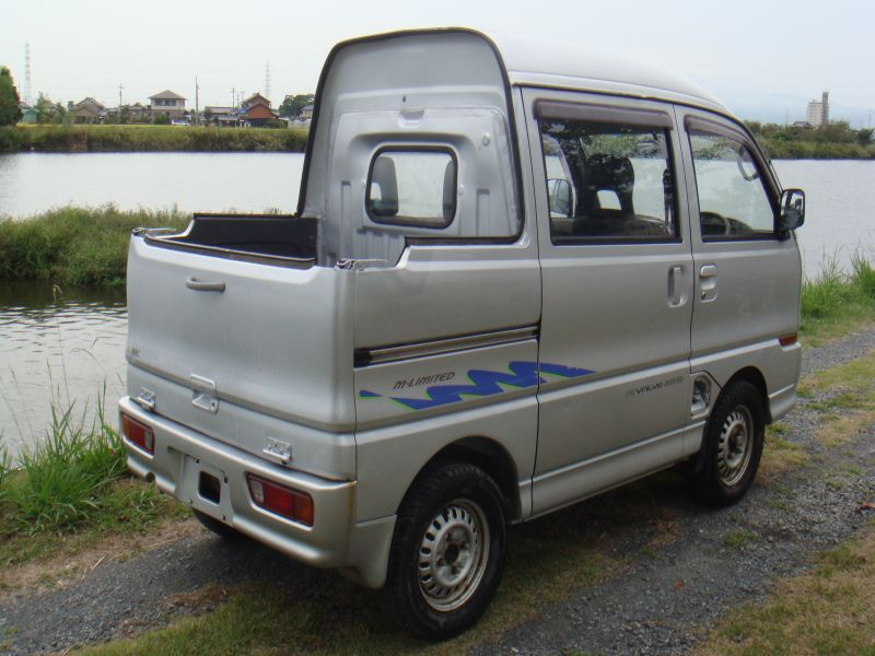 Mitsubishi minicab 4wd