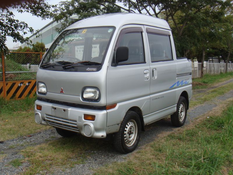 Mitsubishi minicab 4wd