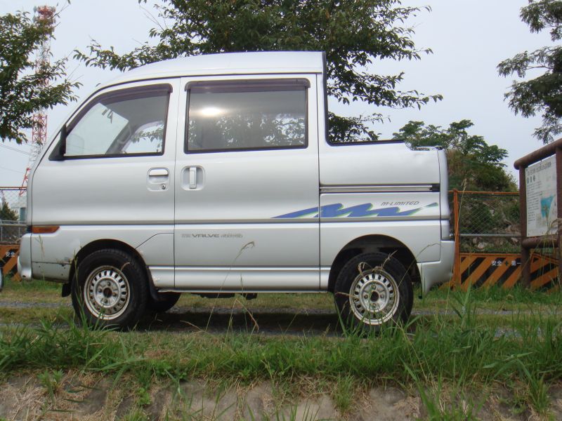 Mitsubishi minicab 4wd