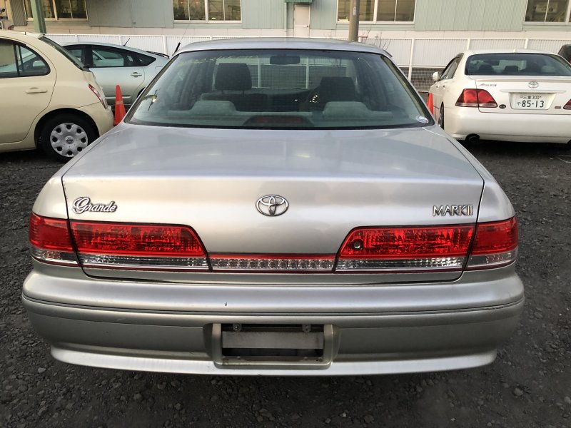 Toyota mark 2 grande