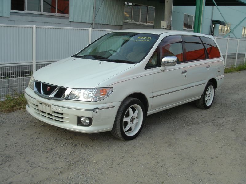 Nissan presage i 1998