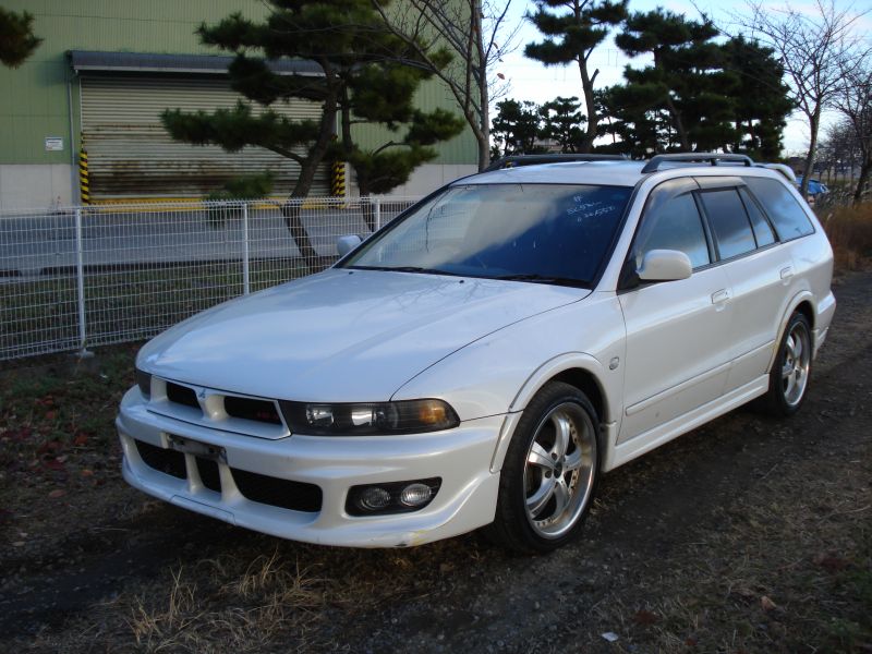 Mitsubishi legnum 1999