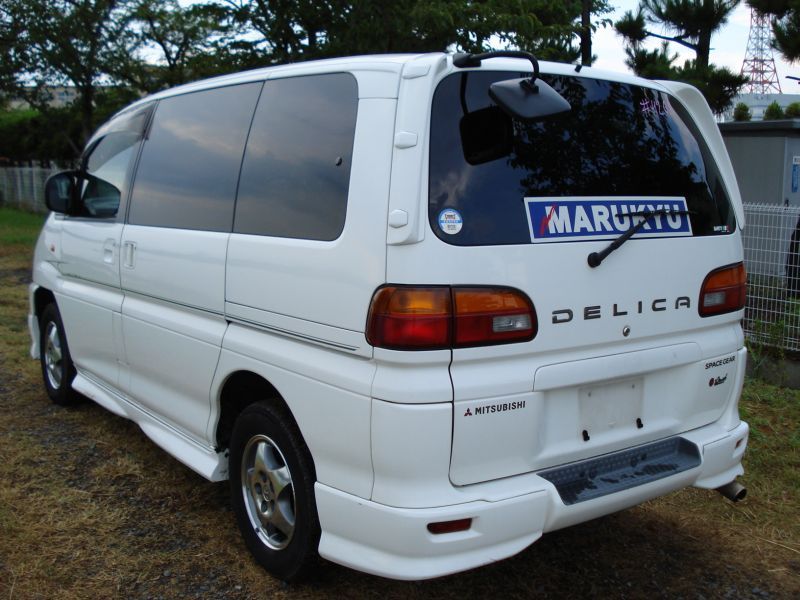 Mitsubishi delica 1998